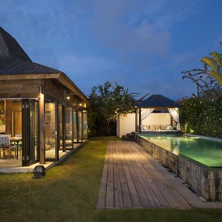 Elegant Villa Casabianca - Tropical Pool & Garden, Near Potato Head Beach Club! Семиняк Екстериор снимка