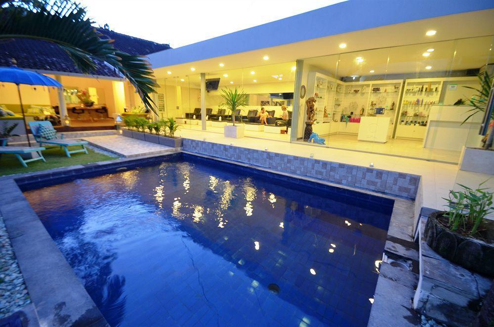 Elegant Villa Casabianca - Tropical Pool & Garden, Near Potato Head Beach Club! Семиняк Екстериор снимка