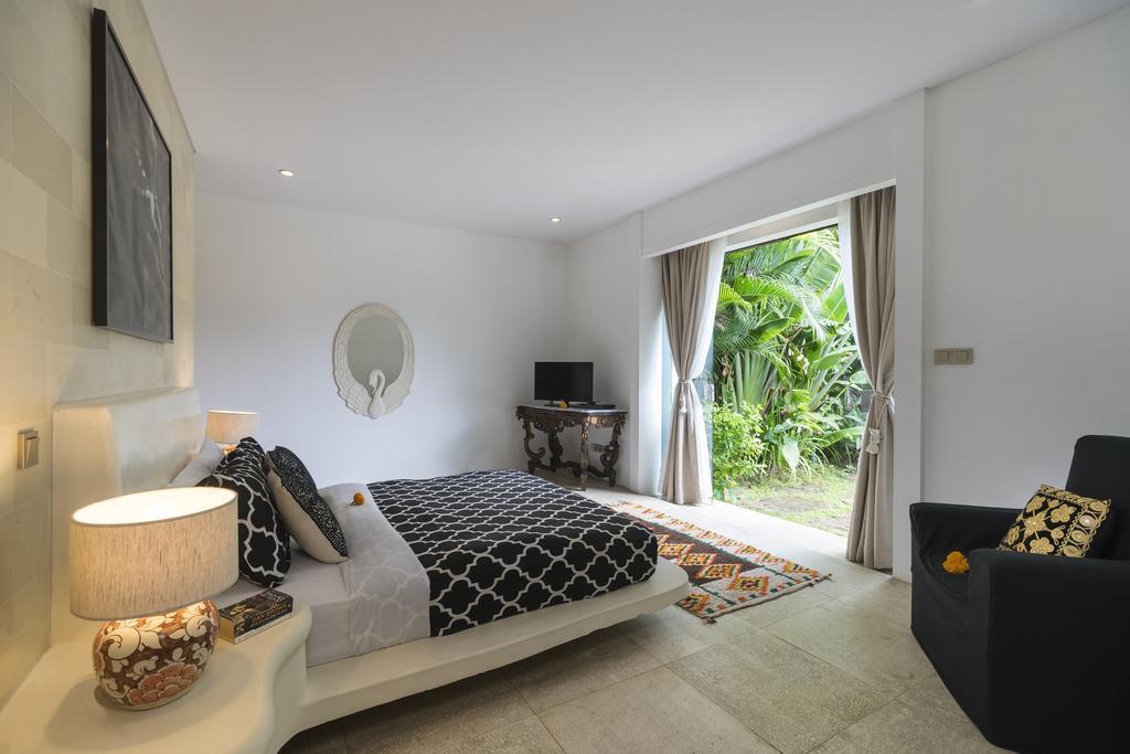 Elegant Villa Casabianca - Tropical Pool & Garden, Near Potato Head Beach Club! Семиняк Екстериор снимка