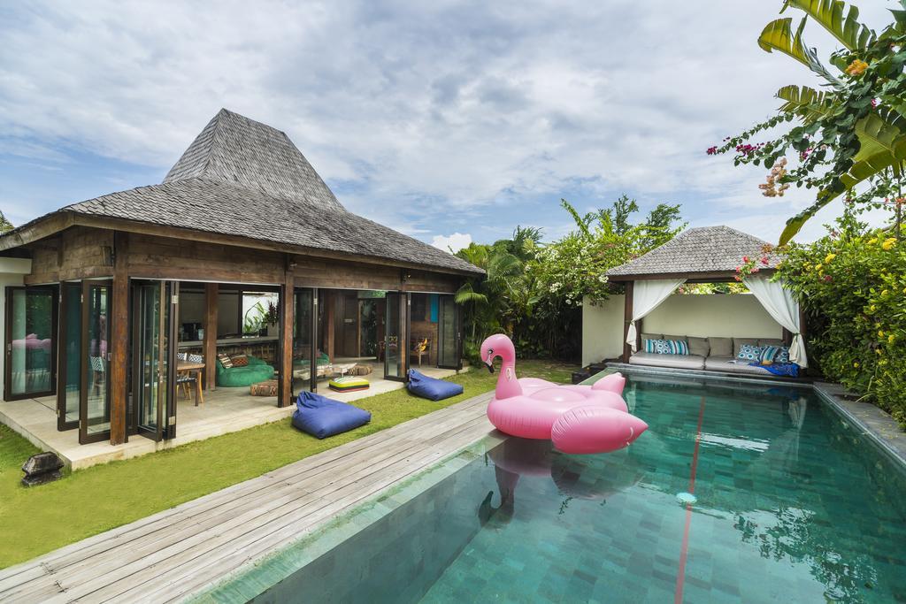 Elegant Villa Casabianca - Tropical Pool & Garden, Near Potato Head Beach Club! Семиняк Екстериор снимка